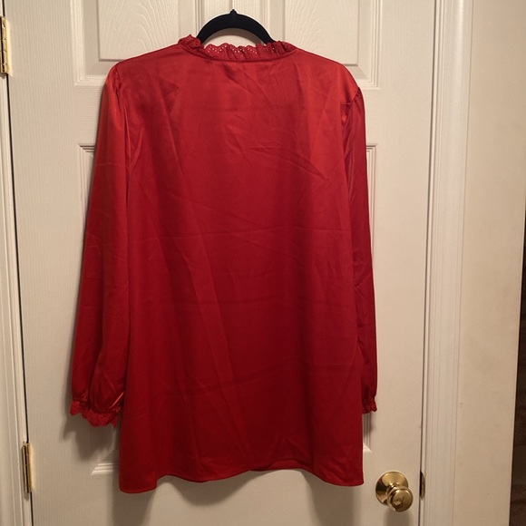 Brand New BloomChic Red Button Down Blouse…size 18-20 - Picture 2 of 6